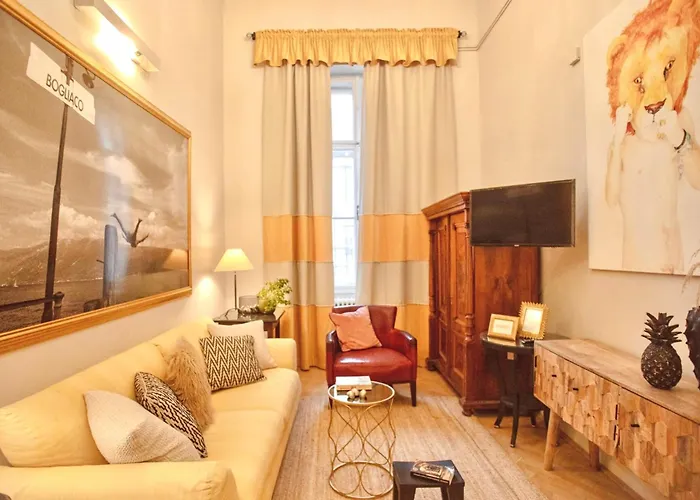 Andrassy Palace - Stylish 1